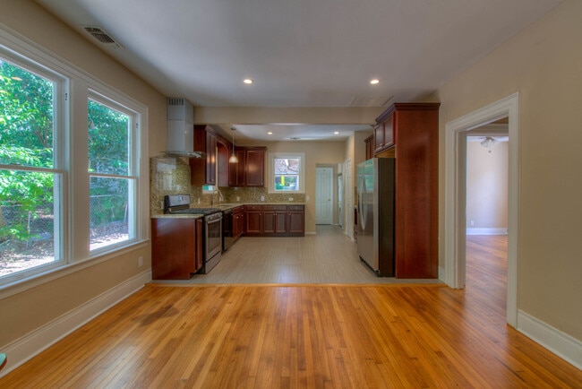 Photo - 3211 Hampton Rd