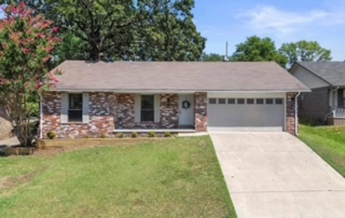 Call Property Manager Tonia Rollins at (50... - Call Property Manager Tonia Rollins at (50...