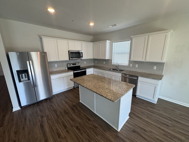 Photo - 710 Samuel Lee Ln