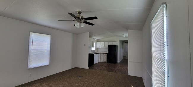 Building Photo - Ready to Move in Rental