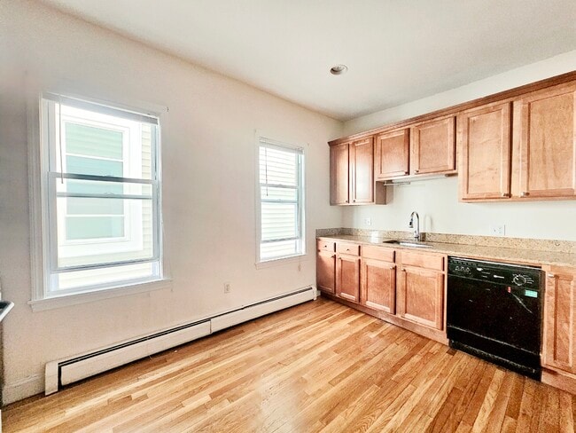 141 Hillside St Unit 2