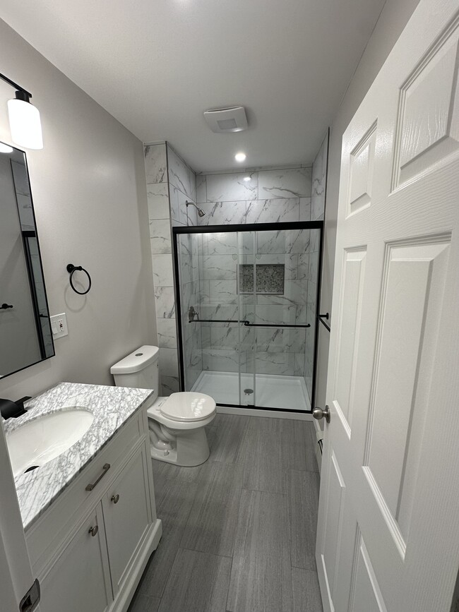 Photo - 213 Bucklin St