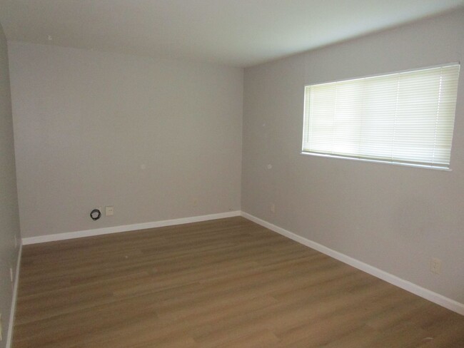 MOVE-IN SPECIAL: $500 OFF 1ST MONTHS RENT ... - MOVE-IN SPECIAL: $500 OFF 1ST MONTHS RENT ... Apartment Unit TRAVIS,  E., 219 B