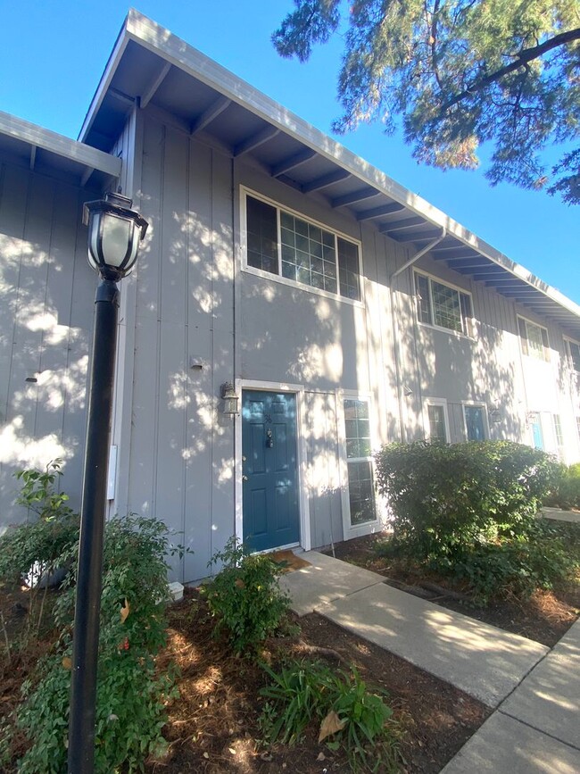 Dublin 2 Bd/1.5Ba. Quiet Condo, Close to S... - Dublin 2 Bd/1.5Ba. Quiet Condo, Close to S...