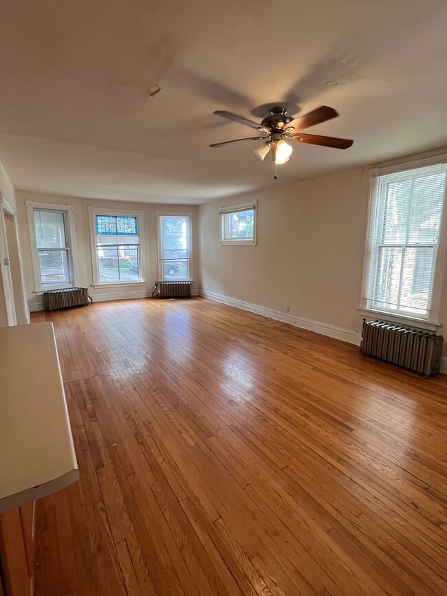 Photo - 133 E Gorham St