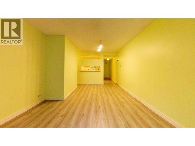 Photo - 2668 Ash St Unit 204