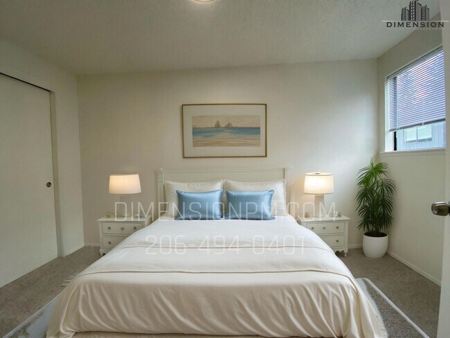 Photo - Olympia Townhouses - 211 Pattison