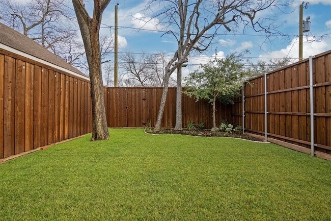 Photo - 416 Grandview Ave