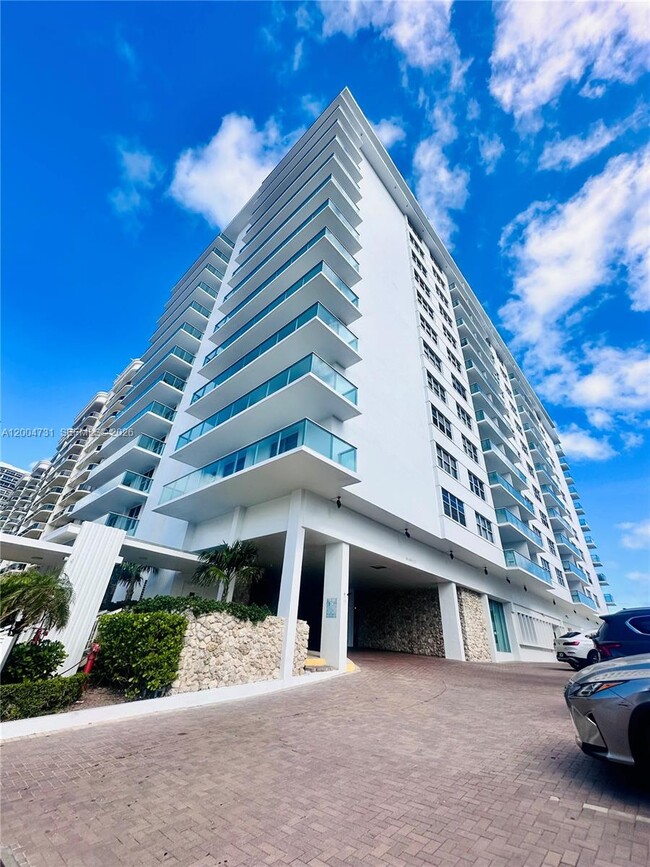 Photo - 9511 Collins Ave Unit 1001