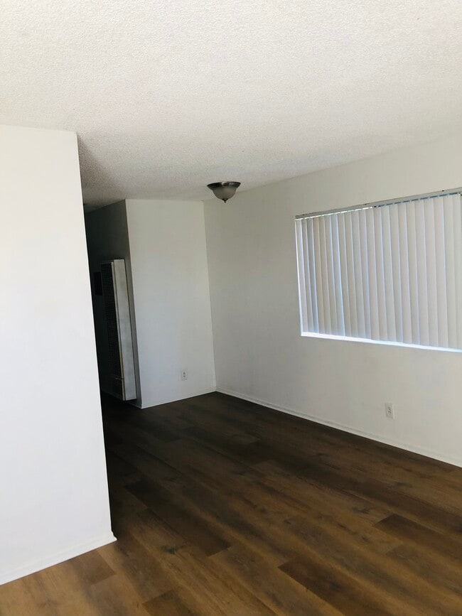 Photo - 2172 Olive Ave