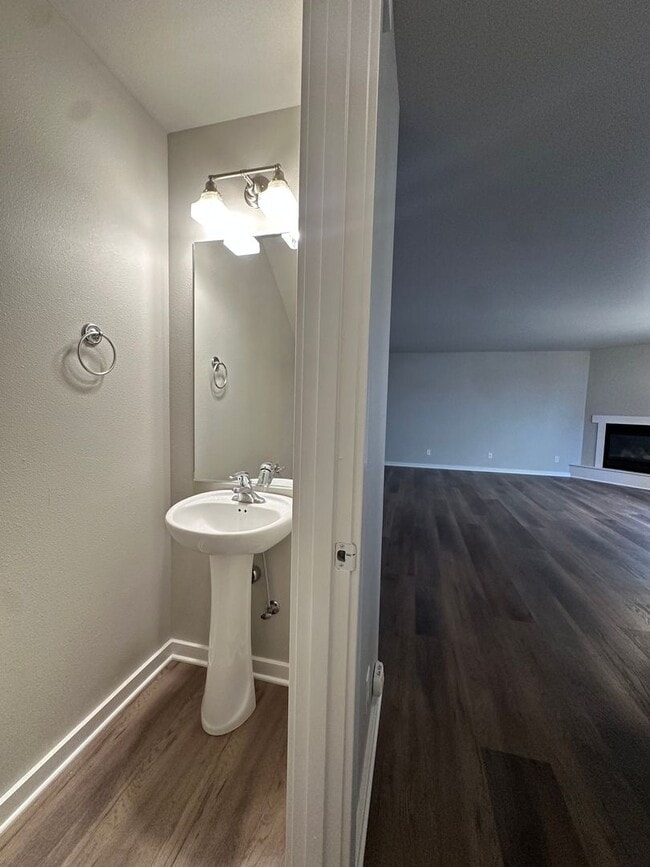 Photo - 2964 SW Juniper Ave Unit 2964