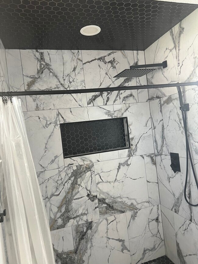 Photo - 8619 London Heights