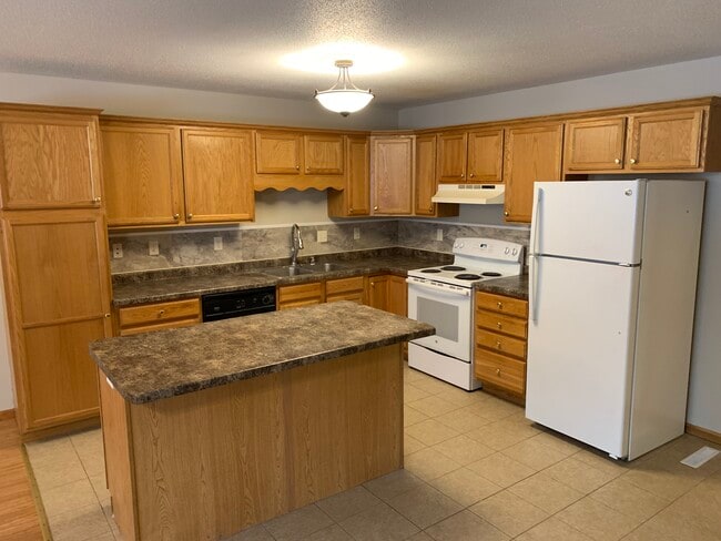 Photo - N5527 Penny Lane