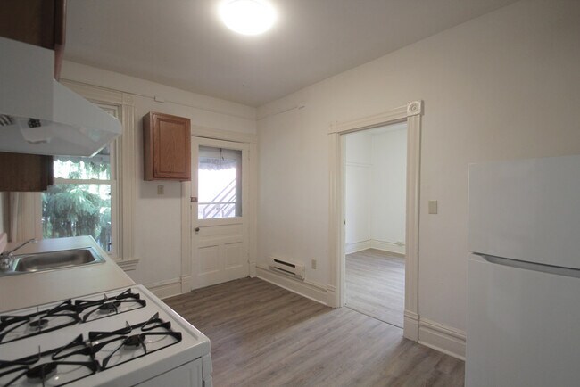 Photo - 429 Kelly Ave Unidad 2