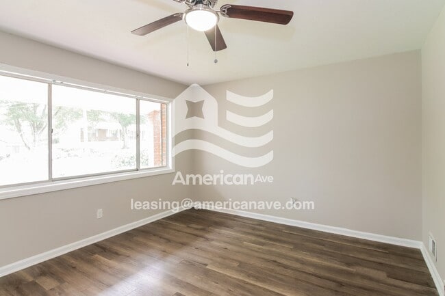 Photo - 453 Camden Dr