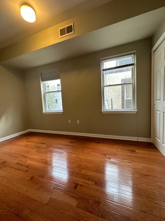 Photo - 37 N Preston St Unit 3