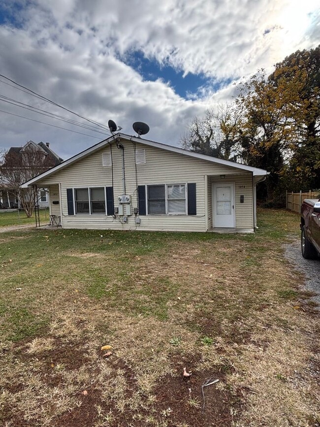 Photo - Forest Park Blvd, NW, 1052/1054 Unit 1054