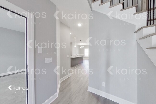 Photo - 3713 Oak Leaf Wy