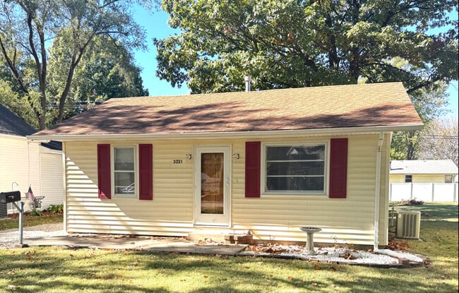 Building Photo - 000 Rita Ave