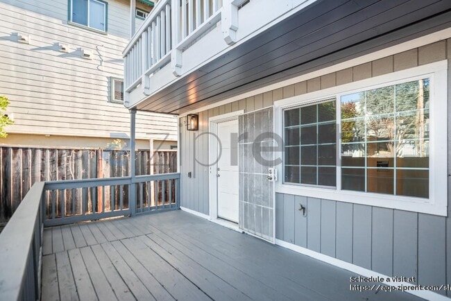 Photo - 29215 Dixon St