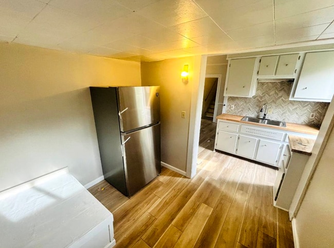 Photo - 821 N Bond St Apartamento Unidad 821 N Bond - 2