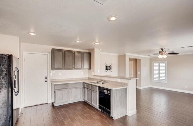 Photo - FAMILY FUN AND ENTERTAINMENT CENTRAL