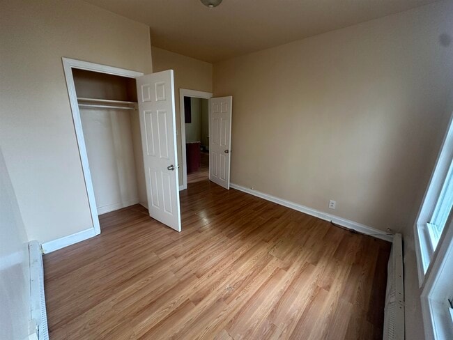 Photo - 98 Van Nostrand Ave