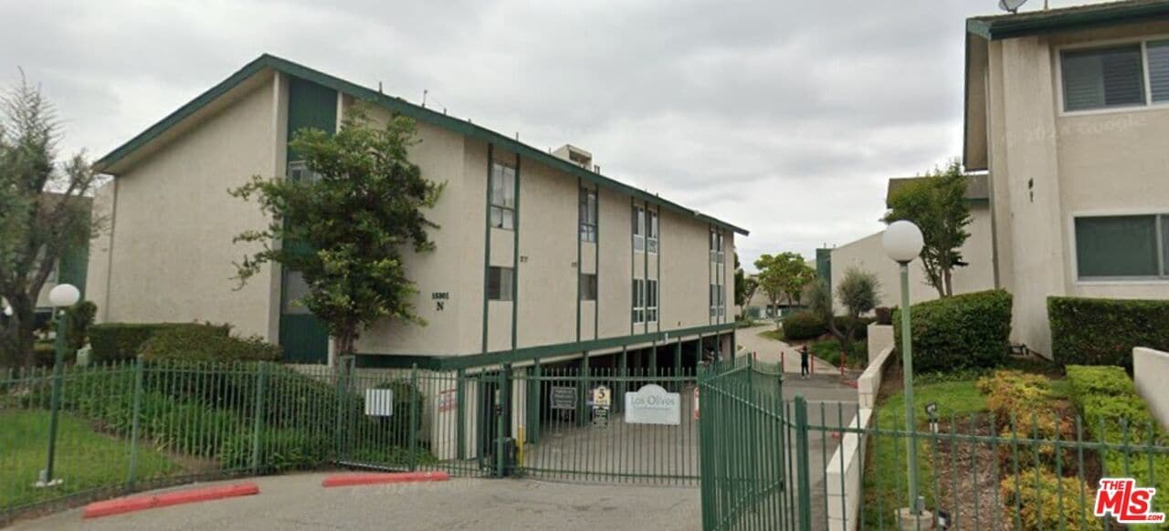 Photo - 15237 Santa Gertrudes Ave Unidad U206 Rental