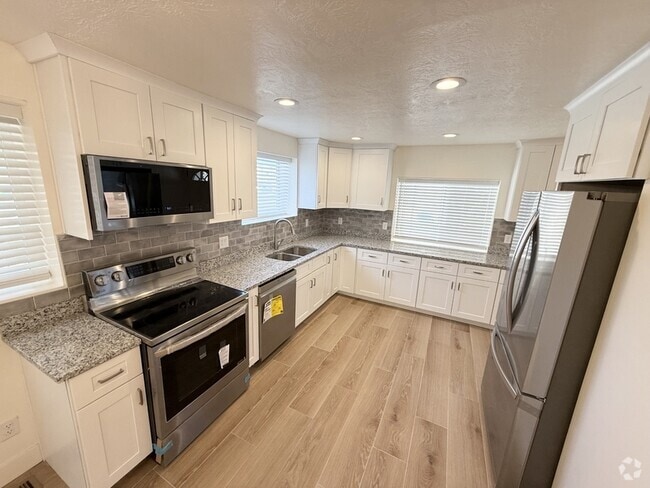 Building Photo - 675 E 1700 S St Rental