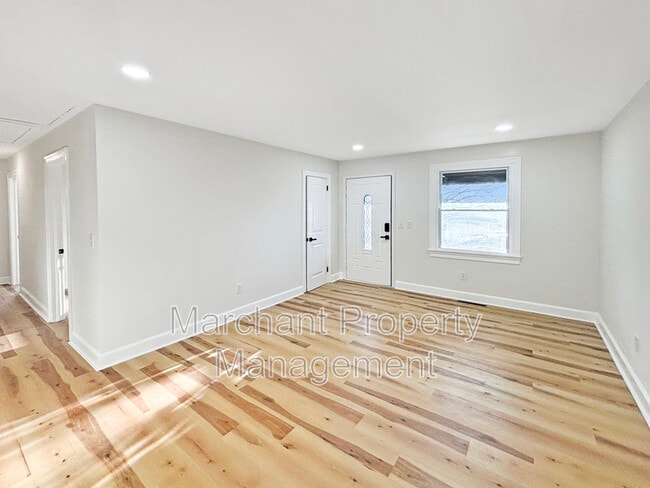 Photo - 8 E Sable Ct