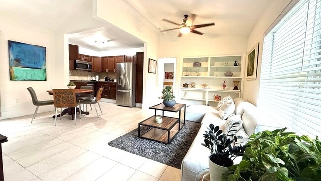1302 S Federal Hwy