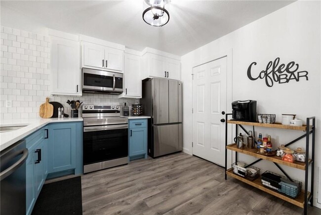 Photo - 902 Durham Pl