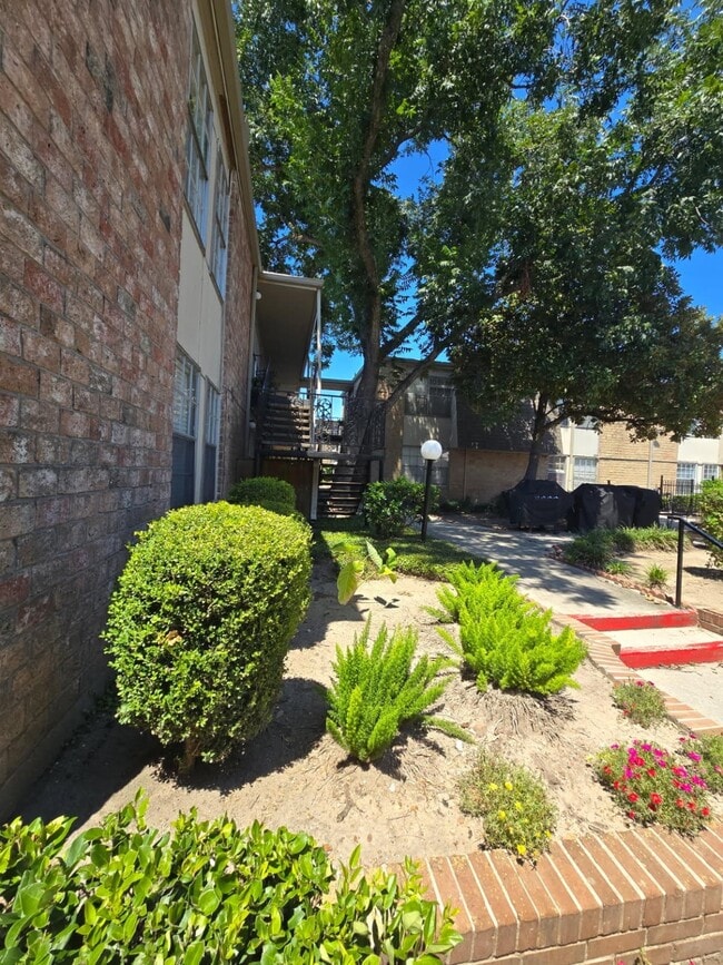 Photo - 5550 N Braeswood Blvd Unit 43