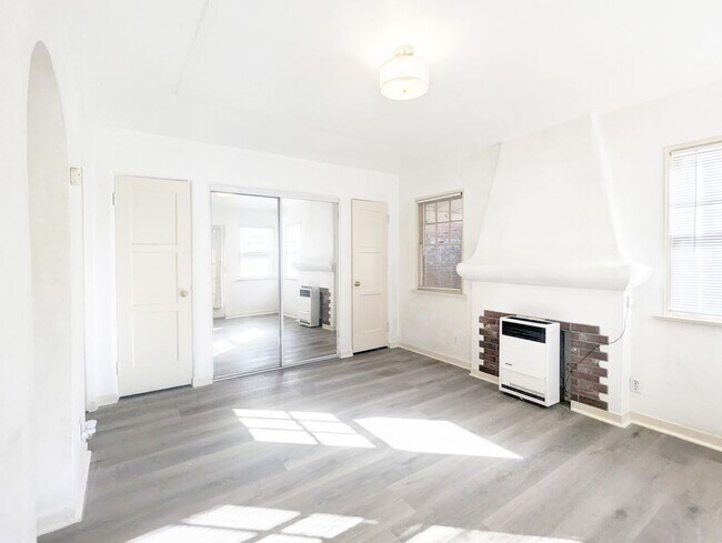 Photo - 1857 7th St Apartamento