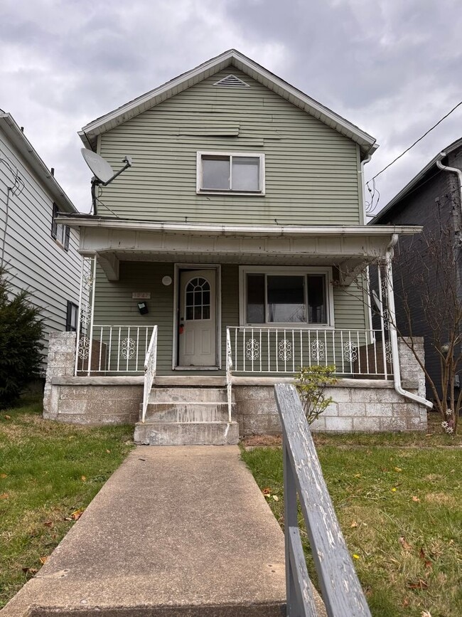 Building Photo - 1047 Hamilton Ave