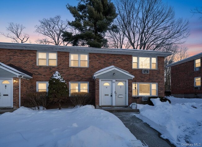 Building Photo - 1668 US-9 Unit 11G