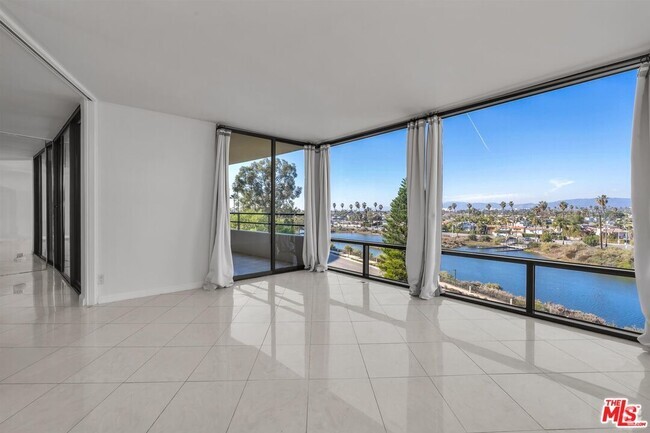 Building Photo - 4316 Marina City Dr Rental