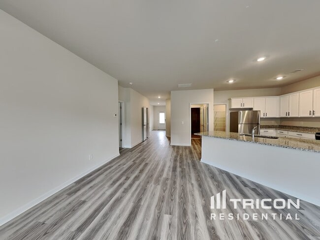 Photo - 423 Prescott Wy