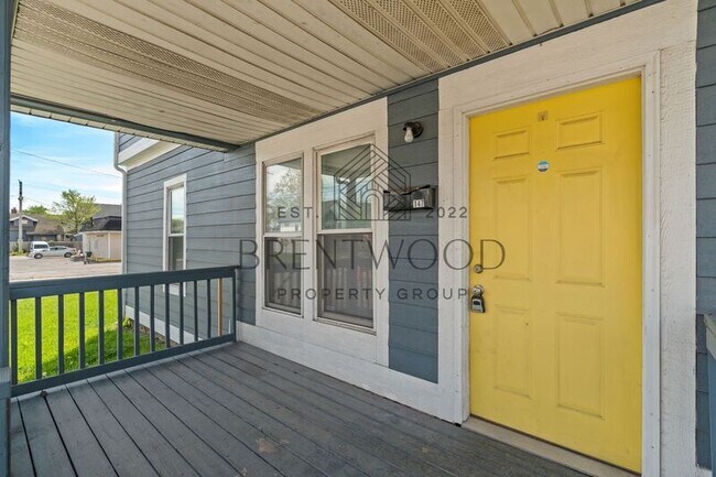 Photo - 147 E 30th St