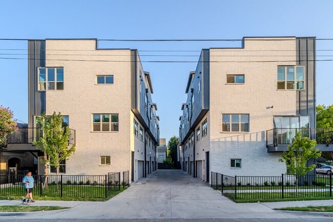 Building Photo - Rooftop Living Steps from Greenville Ave | 3BR/3.5BA Townhome