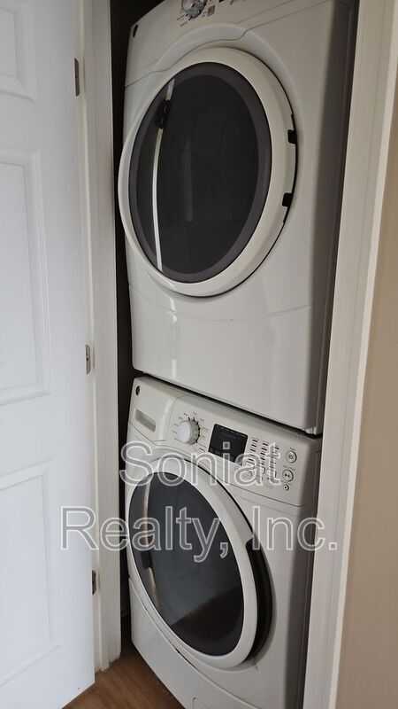 Photo - 3132 Washington Ave