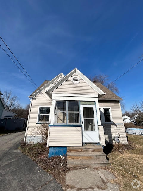 Building Photo - 1217 Long Pond Rd Rental