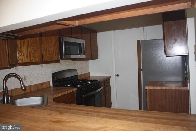 Photo - 1308 Morris Ct