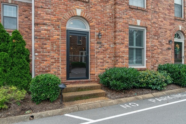 Photo - 2040 Graybar Ln Unit 2040