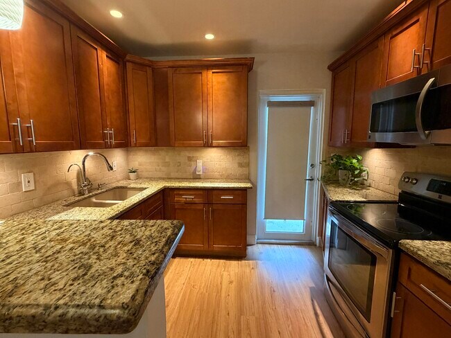 Photo - 609 SW 6th Ave