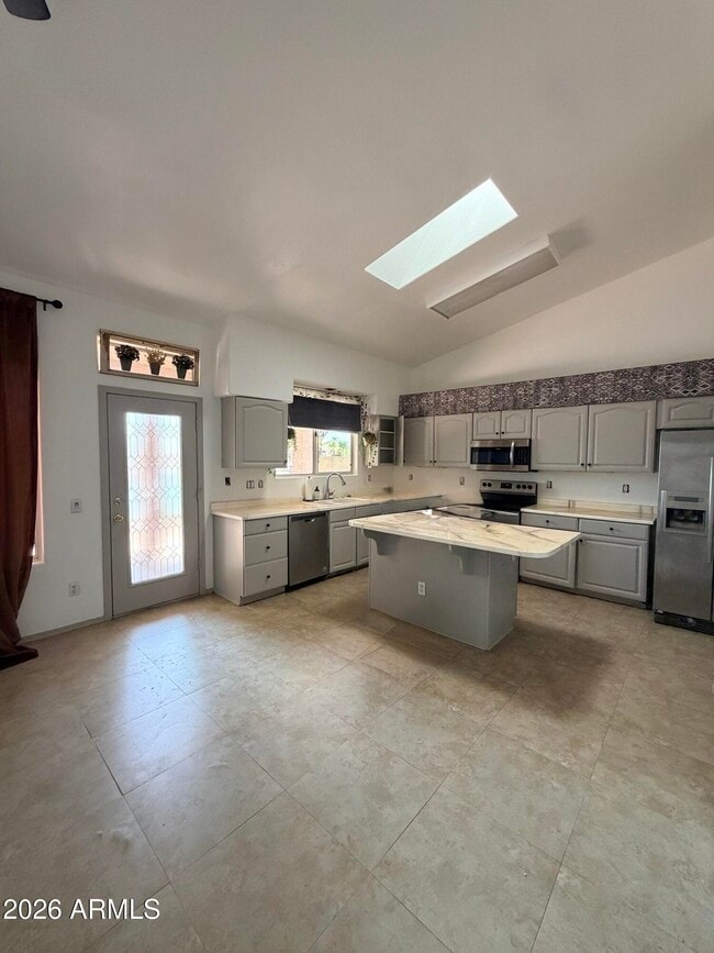 Building Photo - 5215 W Tonopah Dr