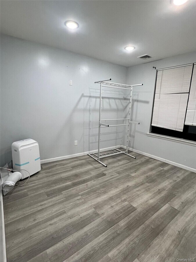 Photo - 215-02 Jamaica Ave