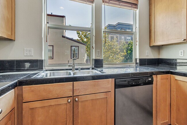 Photo - 901 Font Ter House