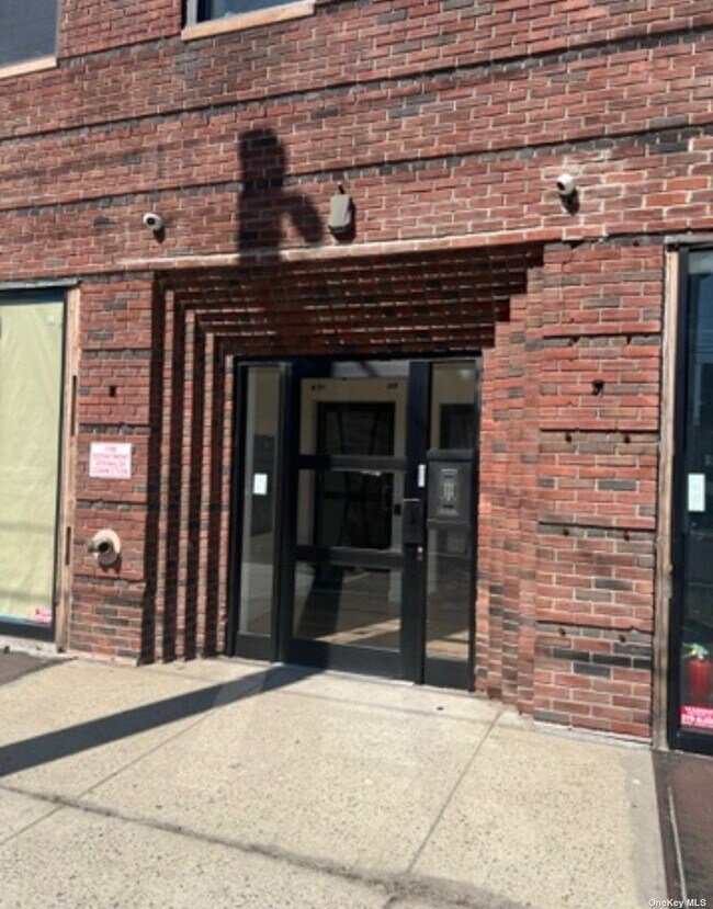 Photo - 108 Hempstead Turnpike Apartment