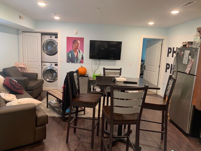 Photo - 1609 Sydenham
